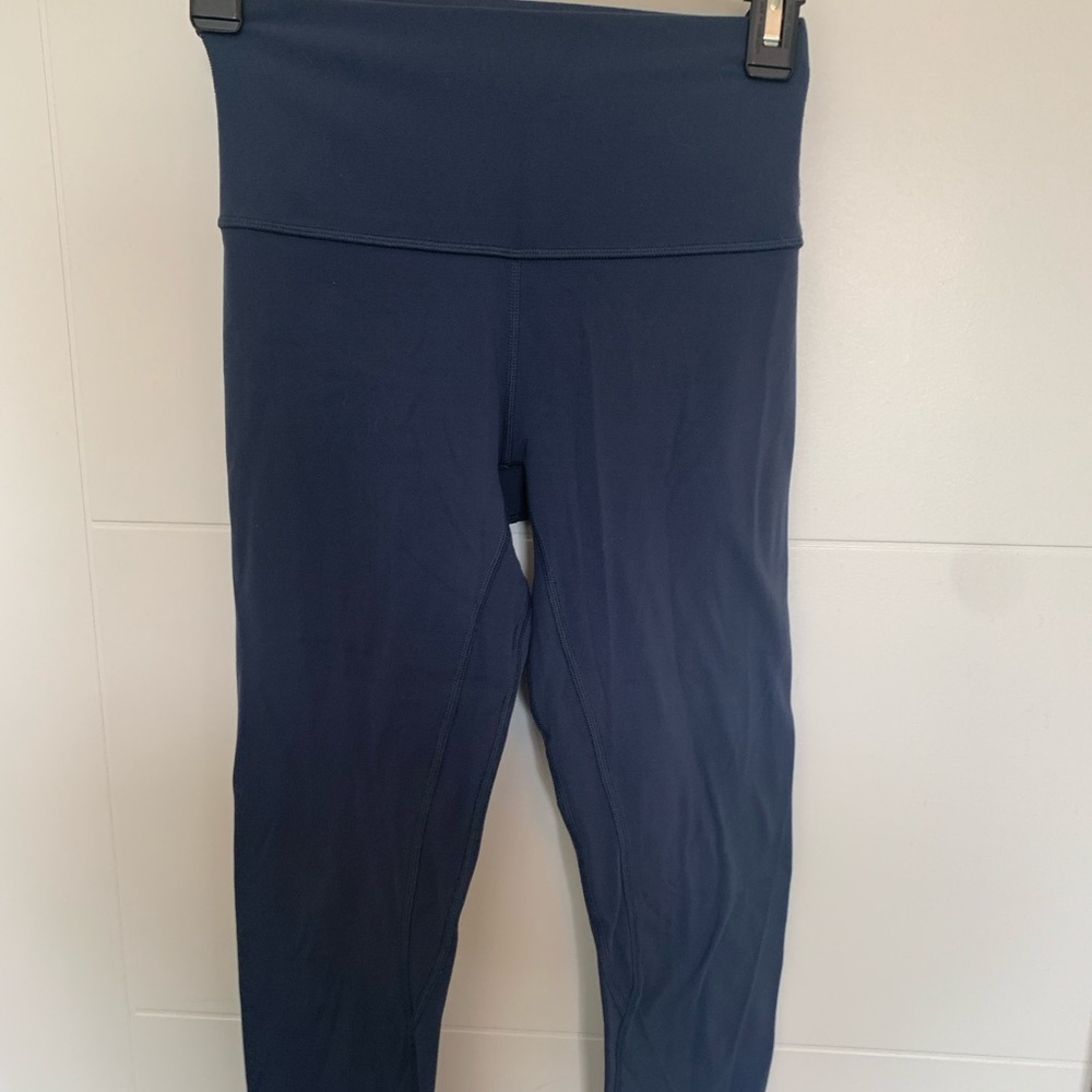 Lululemon align crop 19’ steel grey. EUC sz 4